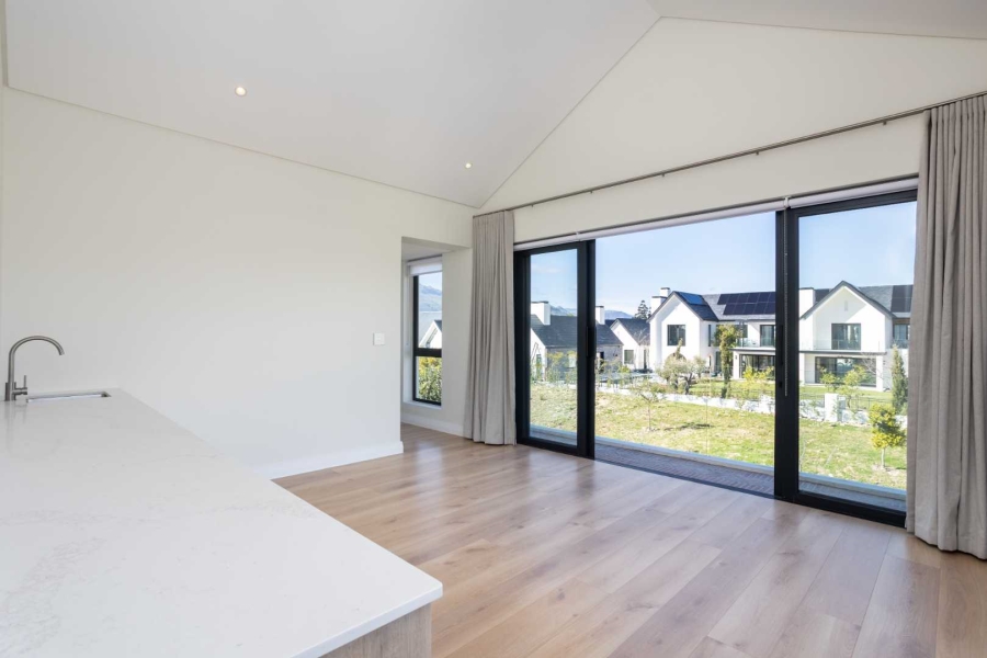 4 Bedroom Property for Sale in Val De Vie Estate Western Cape